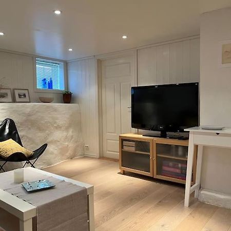 Hybel Med Bad Apartamento Egersund Exterior foto