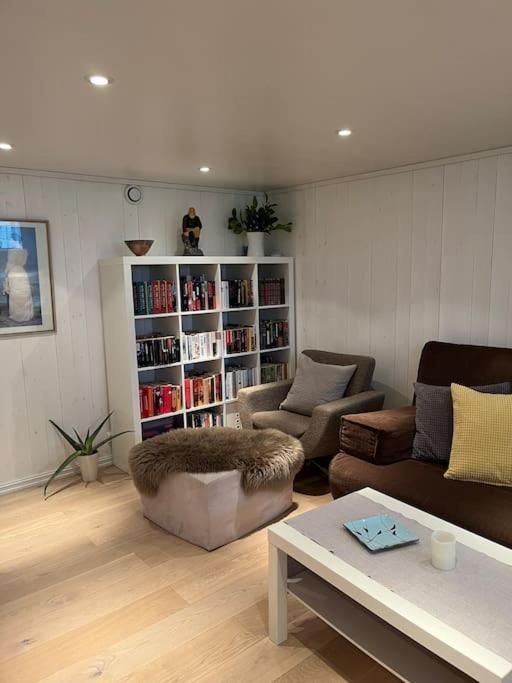 Hybel Med Bad Apartamento Egersund Exterior foto