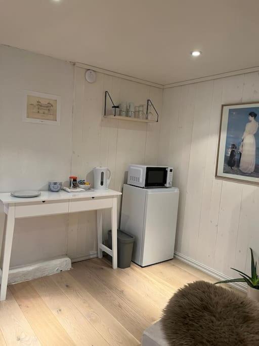 Hybel Med Bad Apartamento Egersund Exterior foto